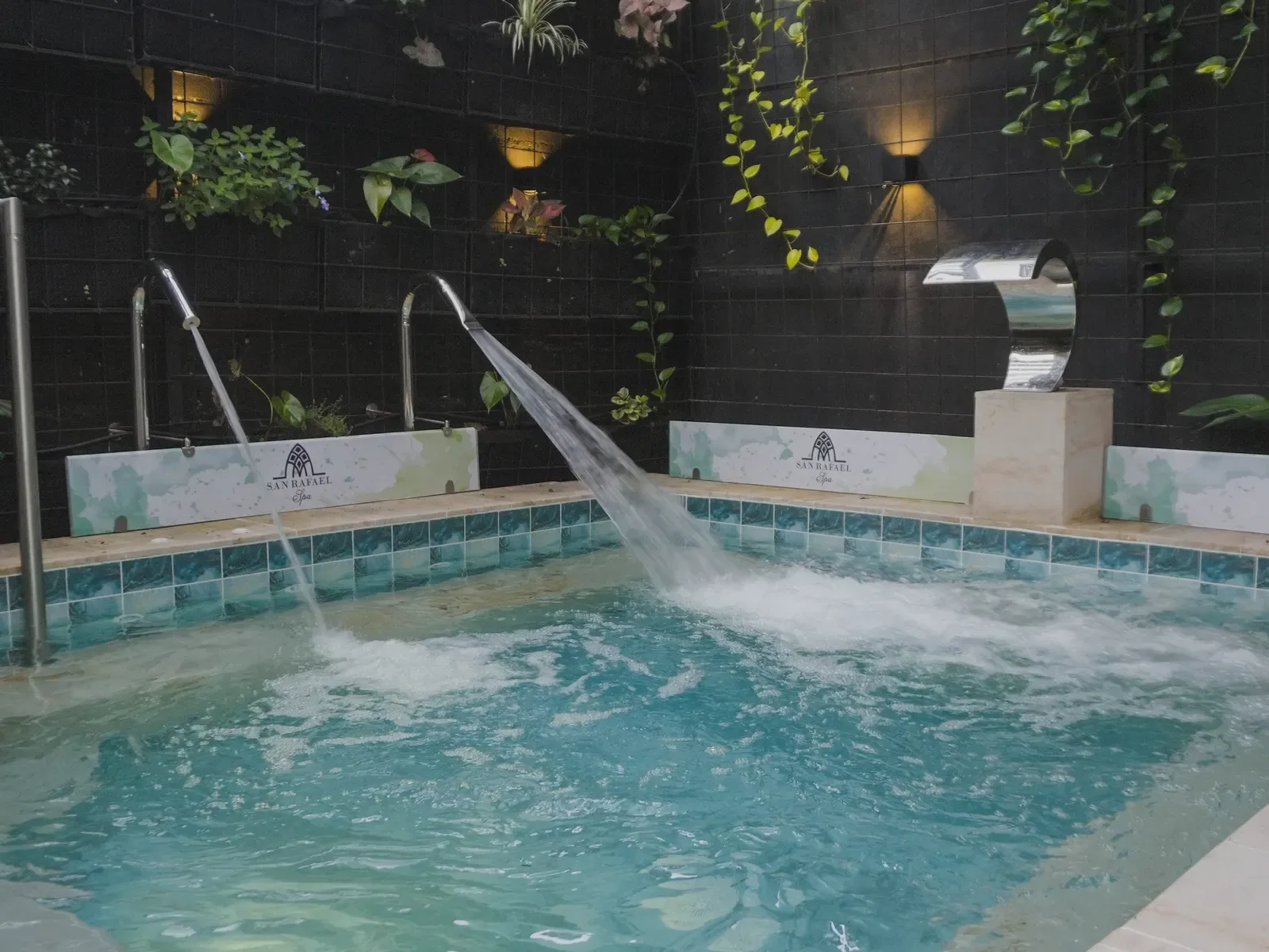 Jacuzzi terapéutico del spa